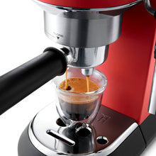 Cargar imagen en el visor de la galería, Cafetera espresso Dedica Style EC685 - De&#39;Longhi