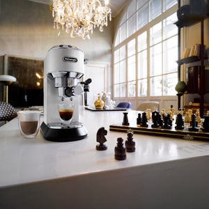 Cafetera espresso Dedica Style EC685 - De'Longhi