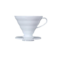 Cargar imagen en el visor de la galería, V60 plástico blanco 1-2 tza Hario - Método goteo para hacer café