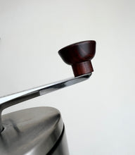 Cargar imagen en el visor de la galería, Molinillo manual acero inox con graduaciones- molino para café en grano